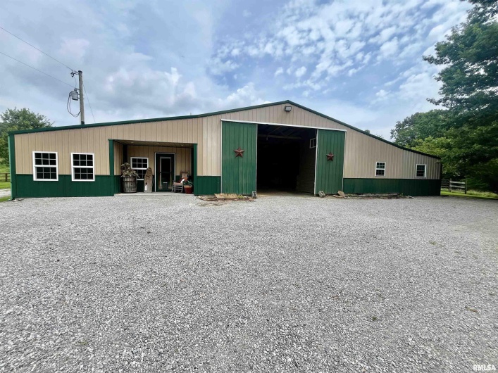 4155 Reevesville Road, Grantsburg, Illinois 62943, 2 Bedrooms Bedrooms, 0 ,2 BathroomsBathrooms,Residential,For Sale,Reevesville,0,RMAEB458908