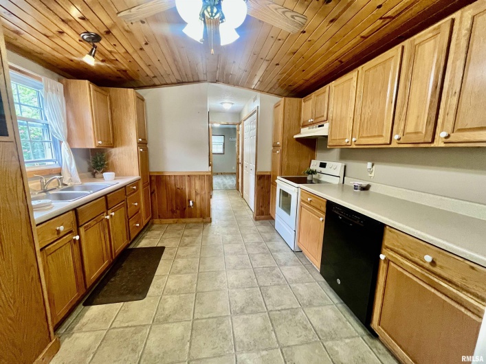 4155 Reevesville Road, Grantsburg, Illinois 62943, 2 Bedrooms Bedrooms, 0 ,2 BathroomsBathrooms,Residential,For Sale,Reevesville,0,RMAEB458908