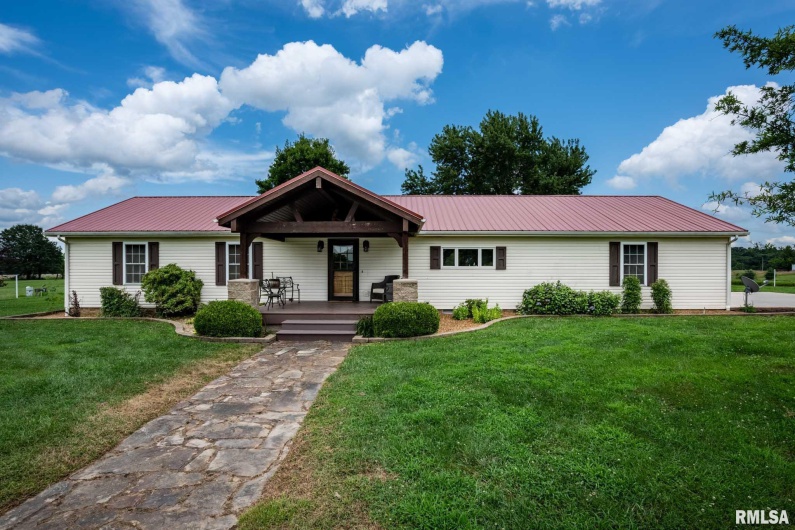 23 BRIDLE Lane, Stonefort, Illinois 62987, 3 Bedrooms Bedrooms, 0 ,2 BathroomsBathrooms,Residential,For Sale,BRIDLE,0,RMAQC4265544