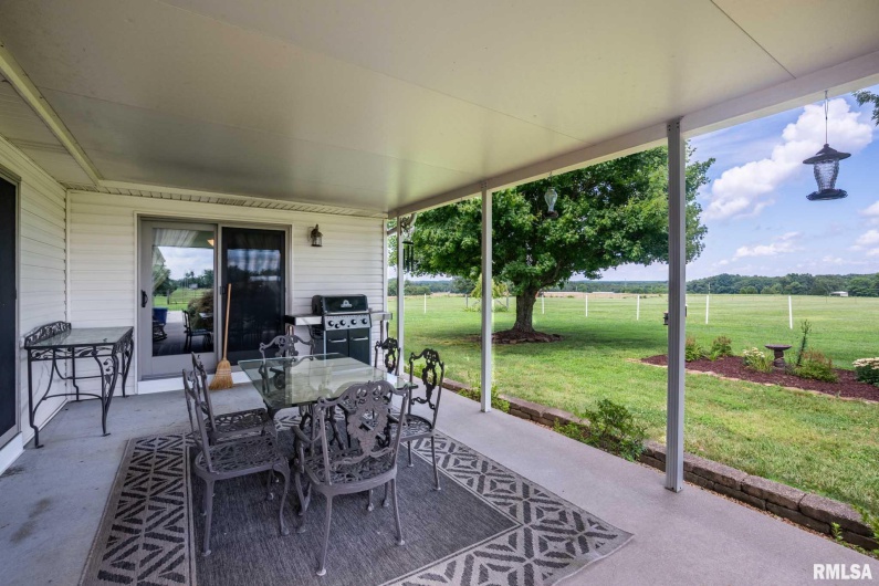 23 BRIDLE Lane, Stonefort, Illinois 62987, 3 Bedrooms Bedrooms, 0 ,2 BathroomsBathrooms,Residential,For Sale,BRIDLE,0,RMAQC4265544