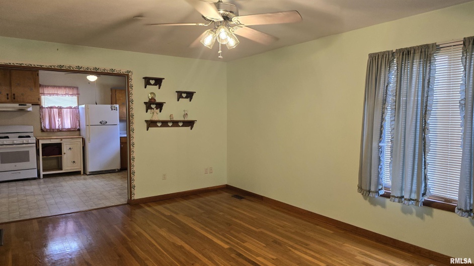 1419 Granger Street, Harrisburg, Illinois 62946-3224, 2 Bedrooms Bedrooms, 0 ,1 BathroomBathrooms,Residential,For Sale,Granger,0,RMAEB458910