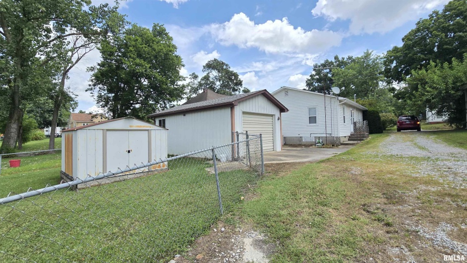 1419 Granger Street, Harrisburg, Illinois 62946-3224, 2 Bedrooms Bedrooms, 0 ,1 BathroomBathrooms,Residential,For Sale,Granger,0,RMAEB458910