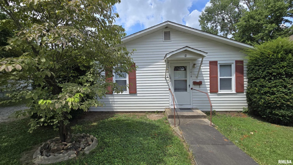 1419 Granger Street, Harrisburg, Illinois 62946-3224, 2 Bedrooms Bedrooms, 0 ,1 BathroomBathrooms,Residential,For Sale,Granger,0,RMAEB458910