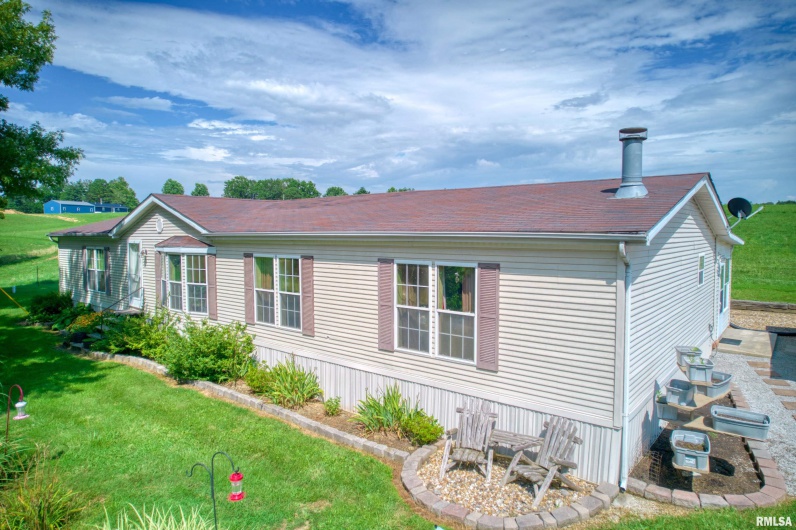 8 PRIVATE Road, Ava, Illinois 62907, 3 Bedrooms Bedrooms, 0 ,2 BathroomsBathrooms,Residential,For Sale,PRIVATE,0,RMAEB458914