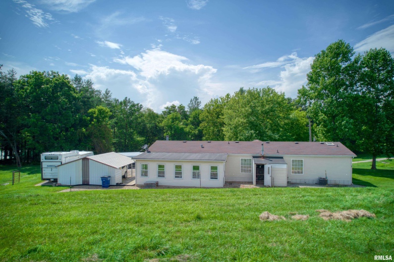 8 PRIVATE Road, Ava, Illinois 62907, 3 Bedrooms Bedrooms, 0 ,2 BathroomsBathrooms,Residential,For Sale,PRIVATE,0,RMAEB458914