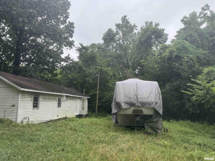 375 WELLS Street, Murphysboro, Illinois 62966, 3 Bedrooms Bedrooms, 0 ,1 BathroomBathrooms,Residential,For Sale,WELLS,0,RMAEB458915
