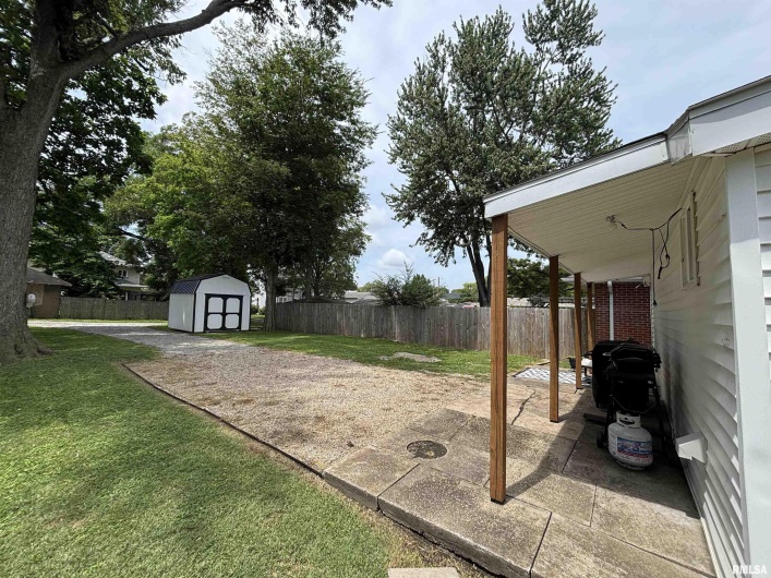 510 1/2 6TH Street, Metropolis, Illinois 62960, 3 Bedrooms Bedrooms, 0 ,2 BathroomsBathrooms,Residential,For Sale,6TH,0,RMAEB458921