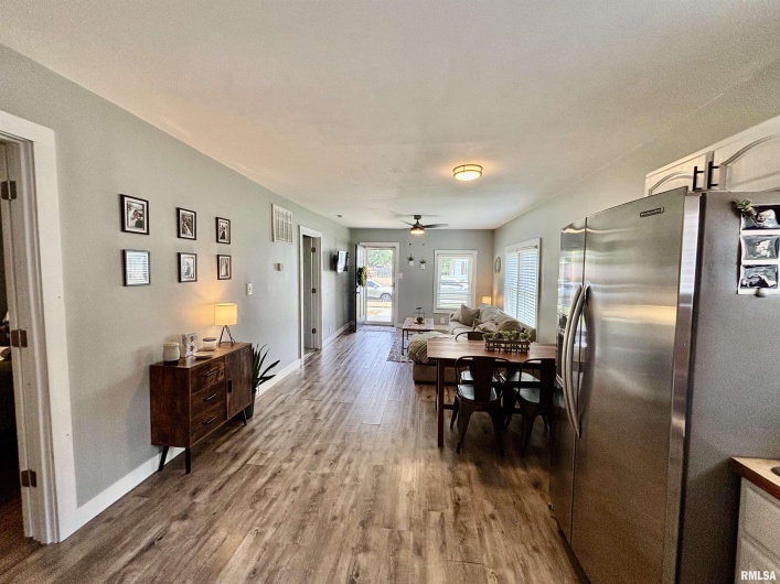 510 1/2 6TH Street, Metropolis, Illinois 62960, 3 Bedrooms Bedrooms, 0 ,2 BathroomsBathrooms,Residential,For Sale,6TH,0,RMAEB458921