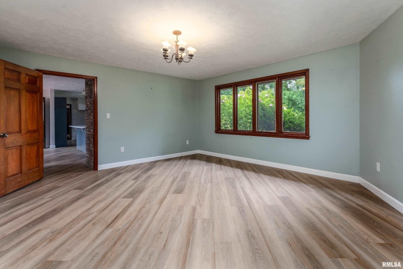 73 Minetree Lane, Carbondale, Illinois 62901, 5 Bedrooms Bedrooms, 0 ,6 BathroomsBathrooms,Residential,For Sale,Minetree,0,RMAEB458922