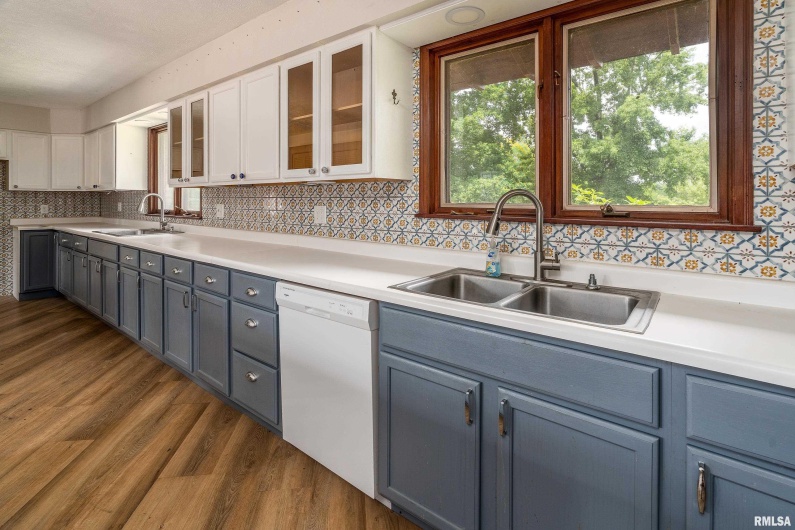 73 Minetree Lane, Carbondale, Illinois 62901, 5 Bedrooms Bedrooms, 0 ,6 BathroomsBathrooms,Residential,For Sale,Minetree,0,RMAEB458922