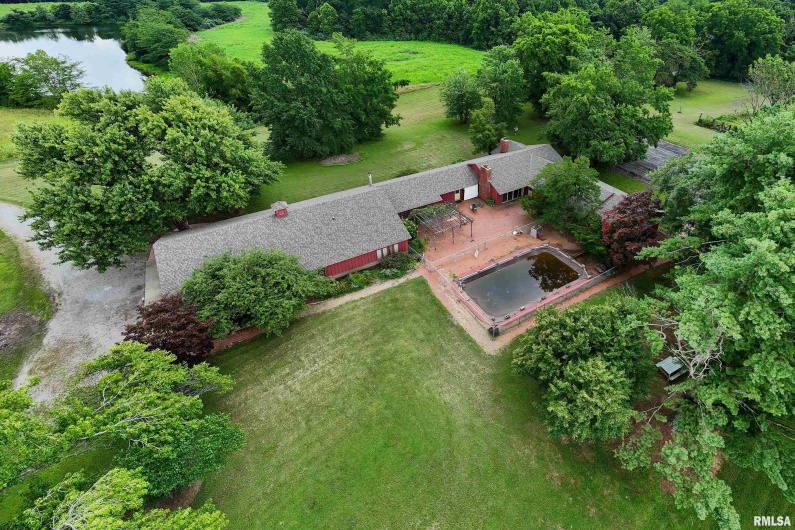 73 Minetree Lane, Carbondale, Illinois 62901, 5 Bedrooms Bedrooms, 0 ,6 BathroomsBathrooms,Residential,For Sale,Minetree,0,RMAEB458922