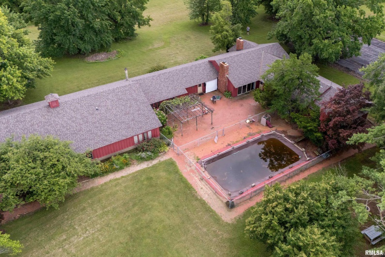 73 Minetree Lane, Carbondale, Illinois 62901, 5 Bedrooms Bedrooms, 0 ,6 BathroomsBathrooms,Residential,For Sale,Minetree,0,RMAEB458922