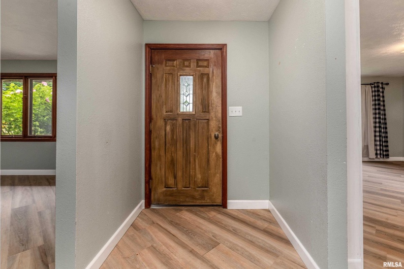73 Minetree Lane, Carbondale, Illinois 62901, 5 Bedrooms Bedrooms, 0 ,6 BathroomsBathrooms,Residential,For Sale,Minetree,0,RMAEB458922