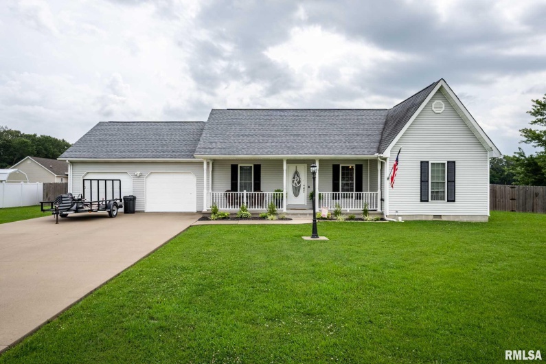2302 MARIA Drive, Herrin, Illinois 62948, 4 Bedrooms Bedrooms, 0 ,2 BathroomsBathrooms,Residential,For Sale,MARIA,0,RMAQC4265572