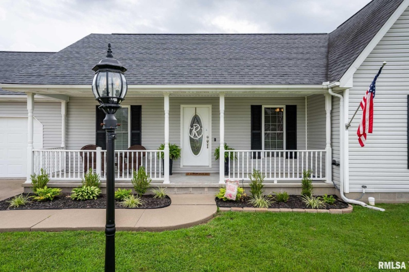 2302 MARIA Drive, Herrin, Illinois 62948, 4 Bedrooms Bedrooms, 0 ,2 BathroomsBathrooms,Residential,For Sale,MARIA,0,RMAQC4265572