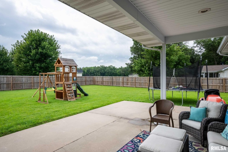 2302 MARIA Drive, Herrin, Illinois 62948, 4 Bedrooms Bedrooms, 0 ,2 BathroomsBathrooms,Residential,For Sale,MARIA,0,RMAQC4265572