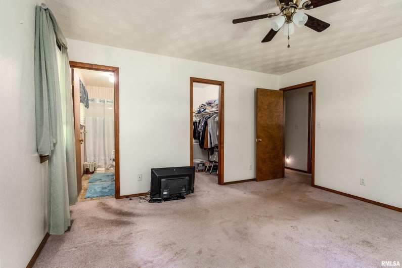53 Tippy Road, Murphysboro, Illinois 62966, 3 Bedrooms Bedrooms, 0 ,2 BathroomsBathrooms,Residential,For Sale,Tippy,0,RMAEB458923
