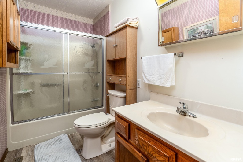 53 Tippy Road, Murphysboro, Illinois 62966, 3 Bedrooms Bedrooms, 0 ,2 BathroomsBathrooms,Residential,For Sale,Tippy,0,RMAEB458923