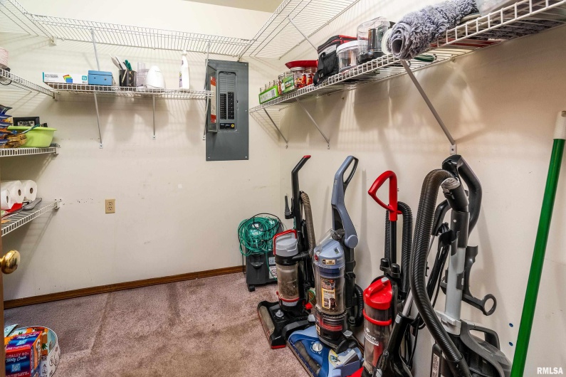 53 Tippy Road, Murphysboro, Illinois 62966, 3 Bedrooms Bedrooms, 0 ,2 BathroomsBathrooms,Residential,For Sale,Tippy,0,RMAEB458923