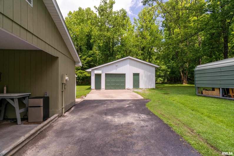 53 Tippy Road, Murphysboro, Illinois 62966, 3 Bedrooms Bedrooms, 0 ,2 BathroomsBathrooms,Residential,For Sale,Tippy,0,RMAEB458923