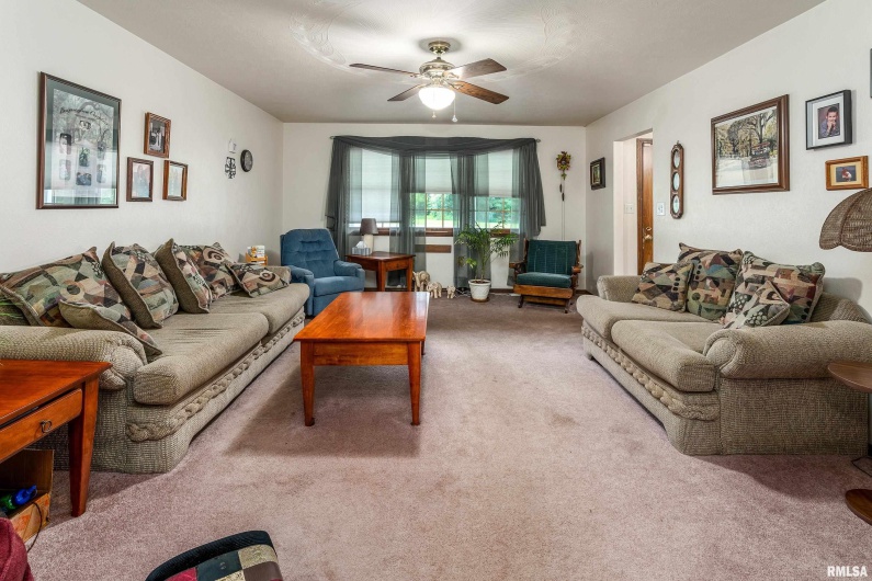 53 Tippy Road, Murphysboro, Illinois 62966, 3 Bedrooms Bedrooms, 0 ,2 BathroomsBathrooms,Residential,For Sale,Tippy,0,RMAEB458923
