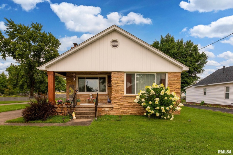 805 FAIR Street, Marion, Illinois 62959, 2 Bedrooms Bedrooms, 0 ,1 BathroomBathrooms,Residential,For Sale,FAIR,0,RMAEB458927