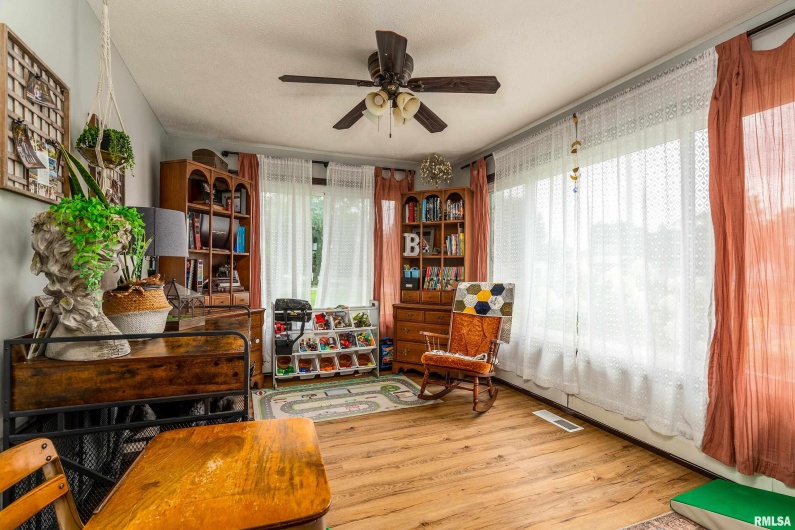 805 FAIR Street, Marion, Illinois 62959, 2 Bedrooms Bedrooms, 0 ,1 BathroomBathrooms,Residential,For Sale,FAIR,0,RMAEB458927
