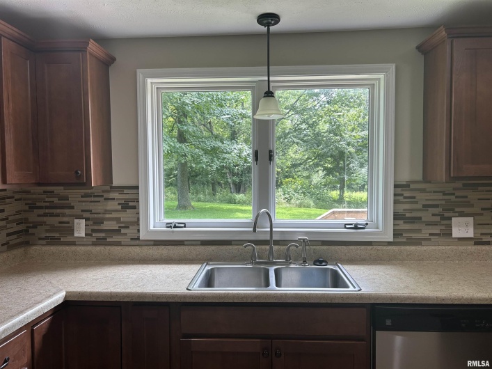 288 Heather Lynn Lane, Carbondale, Illinois 62902, 3 Bedrooms Bedrooms, 0 ,1 BathroomBathrooms,Residential,For Sale,Heather Lynn,0,RMAEB457704