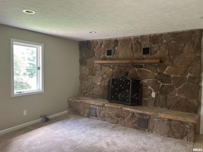 288 Heather Lynn Lane, Carbondale, Illinois 62902, 3 Bedrooms Bedrooms, 0 ,1 BathroomBathrooms,Residential,For Sale,Heather Lynn,0,RMAEB457704