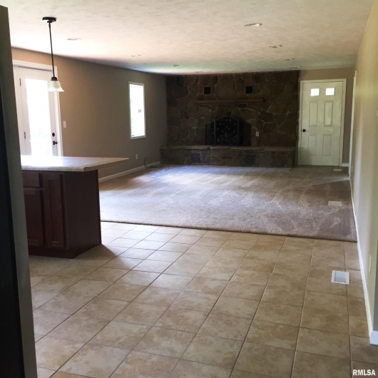 288 Heather Lynn Lane, Carbondale, Illinois 62902, 3 Bedrooms Bedrooms, 0 ,1 BathroomBathrooms,Residential,For Sale,Heather Lynn,0,RMAEB457704