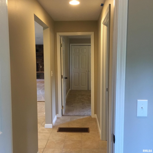 288 Heather Lynn Lane, Carbondale, Illinois 62902, 3 Bedrooms Bedrooms, 0 ,1 BathroomBathrooms,Residential,For Sale,Heather Lynn,0,RMAEB457704
