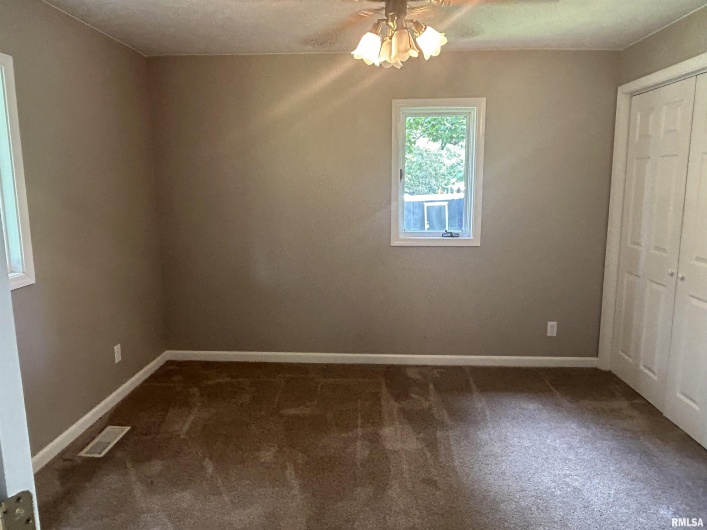 288 Heather Lynn Lane, Carbondale, Illinois 62902, 3 Bedrooms Bedrooms, 0 ,1 BathroomBathrooms,Residential,For Sale,Heather Lynn,0,RMAEB457704