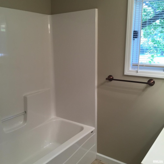 288 Heather Lynn Lane, Carbondale, Illinois 62902, 3 Bedrooms Bedrooms, 0 ,1 BathroomBathrooms,Residential,For Sale,Heather Lynn,0,RMAEB457704