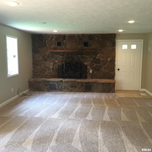 288 Heather Lynn Lane, Carbondale, Illinois 62902, 3 Bedrooms Bedrooms, 0 ,1 BathroomBathrooms,Residential,For Sale,Heather Lynn,0,RMAEB457704