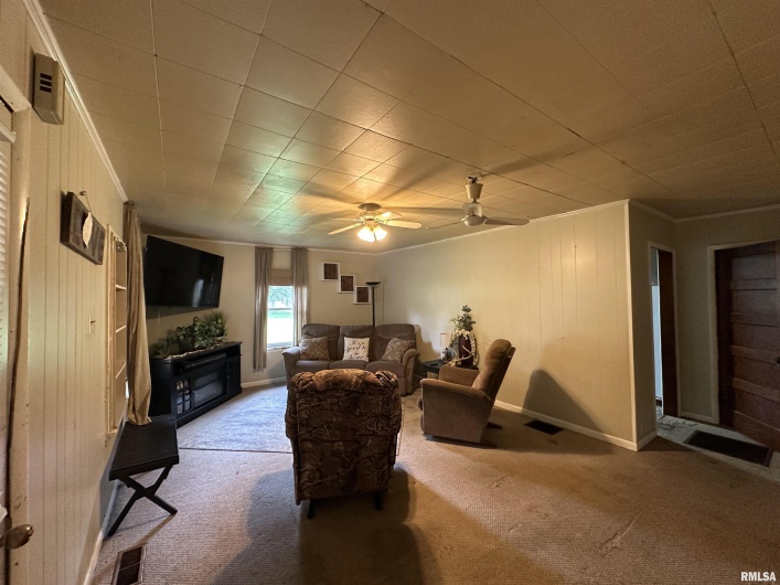 222 MAIN Street, Eddyville, Illinois 62928, 3 Bedrooms Bedrooms, 0 ,1 BathroomBathrooms,Residential,For Sale,MAIN,0,RMAEB458935