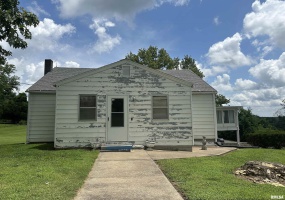 222 MAIN Street, Eddyville, Illinois 62928, 3 Bedrooms Bedrooms, 0 ,1 BathroomBathrooms,Residential,For Sale,MAIN,0,RMAEB458935