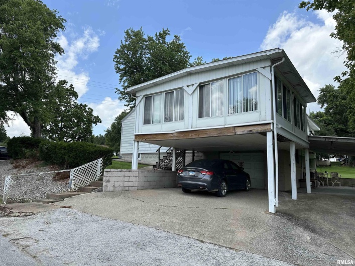 222 MAIN Street, Eddyville, Illinois 62928, 3 Bedrooms Bedrooms, 0 ,1 BathroomBathrooms,Residential,For Sale,MAIN,0,RMAEB458935
