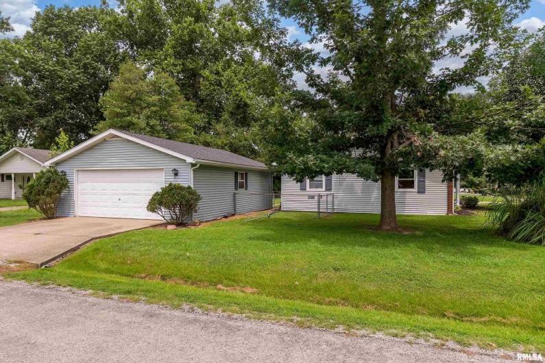 621 4TH Street, Herrin, Illinois 62948, 3 Bedrooms Bedrooms, 0 ,2 BathroomsBathrooms,Residential,For Sale,4TH,0,RMAEB458941