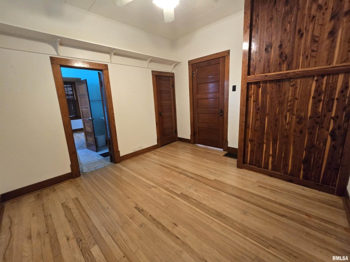 502 CHESTNUT Street, Carbondale, Illinois 62901, 2 Bedrooms Bedrooms, 0 ,1 BathroomBathrooms,Residential,For Sale,CHESTNUT,0,RMAEB458956