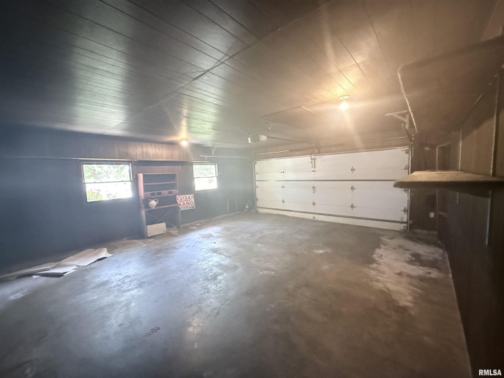 900 Beadle Drive, Carbondale, Illinois 62901, 3 Bedrooms Bedrooms, 0 ,2 BathroomsBathrooms,Residential,For Sale,Beadle,0,RMAEB457184