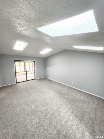 900 Beadle Drive, Carbondale, Illinois 62901, 3 Bedrooms Bedrooms, 0 ,2 BathroomsBathrooms,Residential,For Sale,Beadle,0,RMAEB457184