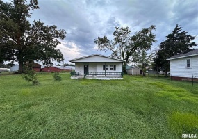 321 RAYMOND Street, Harrisburg, Illinois 62946, 3 Bedrooms Bedrooms, 0 ,1 BathroomBathrooms,Residential,For Sale,RAYMOND,0,RMACA1038027