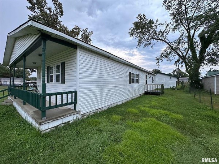 321 RAYMOND Street, Harrisburg, Illinois 62946, 3 Bedrooms Bedrooms, 0 ,1 BathroomBathrooms,Residential,For Sale,RAYMOND,0,RMACA1038027