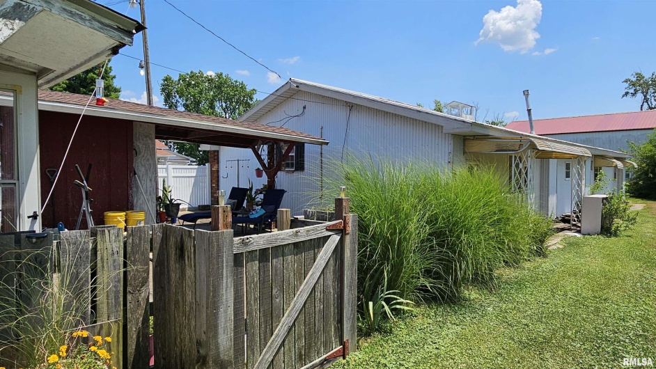 1807 MAIN Street, Marion, Illinois 62959, 0 , 0 ,0,Residential Income,For Sale,MAIN,0,RMAEB458964