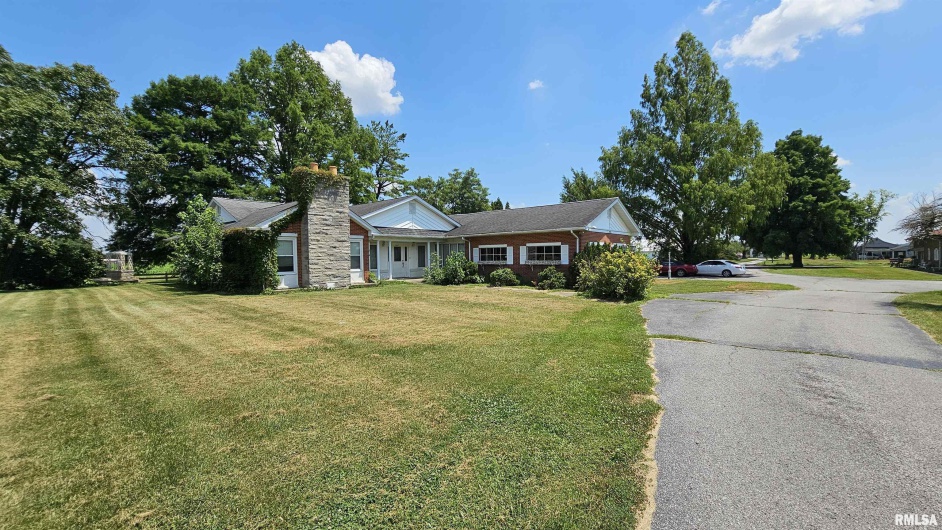 1807 MAIN Street, Marion, Illinois 62959, 0 , 0 ,0,Residential Income,For Sale,MAIN,0,RMAEB458964