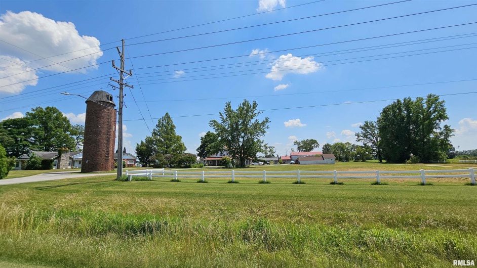 1807 MAIN Street, Marion, Illinois 62959, 0 , 0 ,0,Residential Income,For Sale,MAIN,0,RMAEB458964