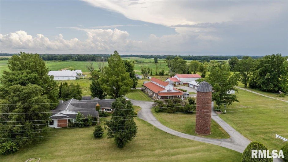 1807 MAIN Street, Marion, Illinois 62959, 0 , 0 ,0,Residential Income,For Sale,MAIN,0,RMAEB458964
