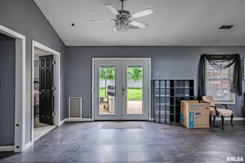 1710 George Sims Road, Marion, Illinois 62959, 4 Bedrooms Bedrooms, 0 ,3 BathroomsBathrooms,Residential,For Sale,George Sims,0,RMAEB458968