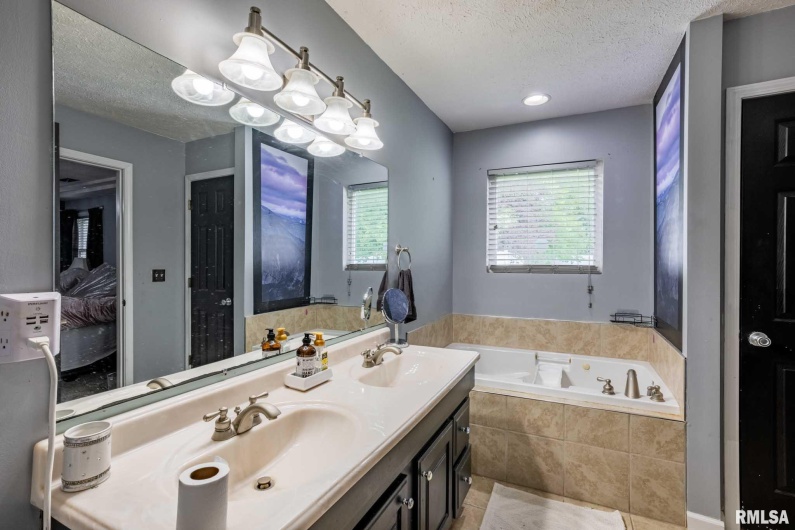 1710 George Sims Road, Marion, Illinois 62959, 4 Bedrooms Bedrooms, 0 ,3 BathroomsBathrooms,Residential,For Sale,George Sims,0,RMAEB458968