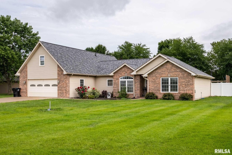 1710 George Sims Road, Marion, Illinois 62959, 4 Bedrooms Bedrooms, 0 ,3 BathroomsBathrooms,Residential,For Sale,George Sims,0,RMAEB458968